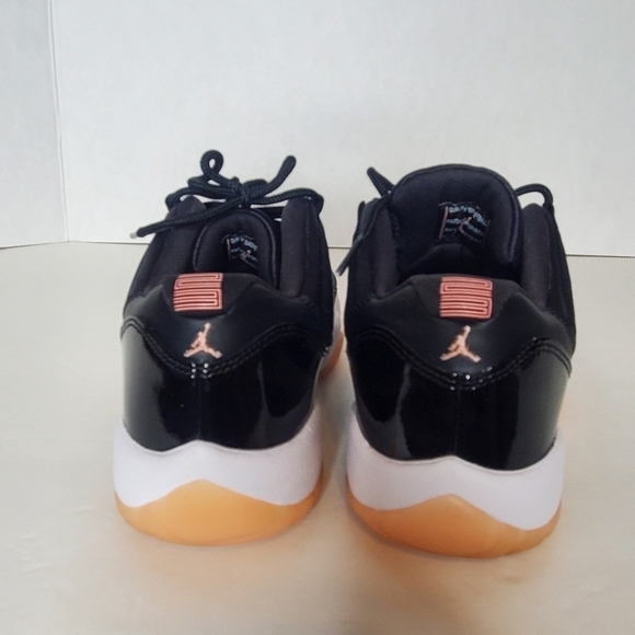 LIKE NEW!!! Jordan 11 Retro Low - Picture 6 of 7